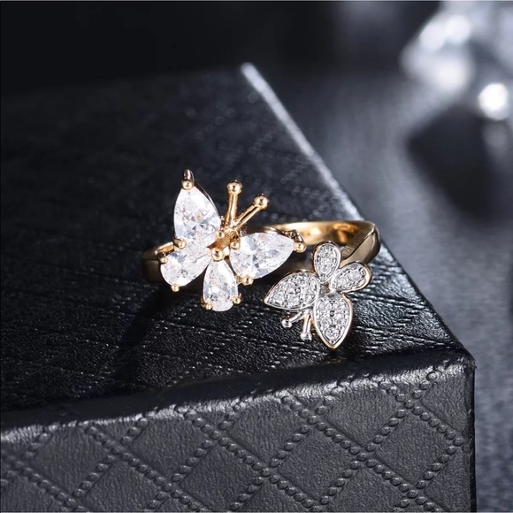 18k sapphire butterfly ring - Picture 2 of 5